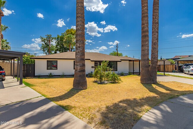 Foto del edificio - 3707 E Amelia Ave