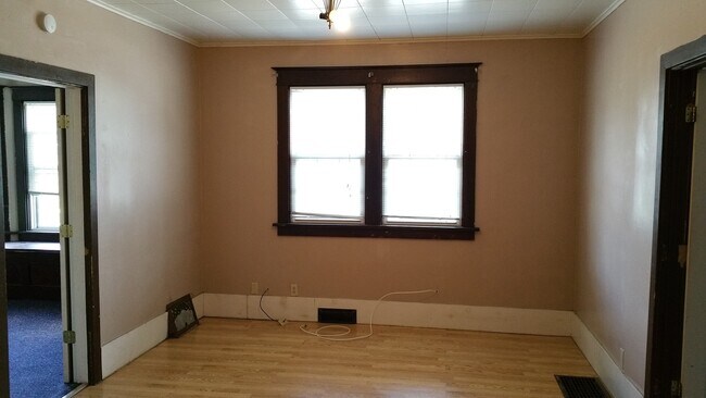 Foto del edificio - 128 E Davenport St