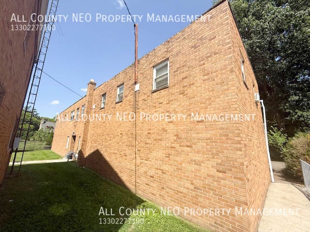 Building Photo - 2116 Market Ave N