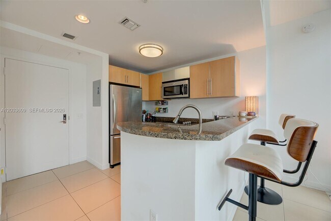 Building Photo - 300 S Biscayne Blvd