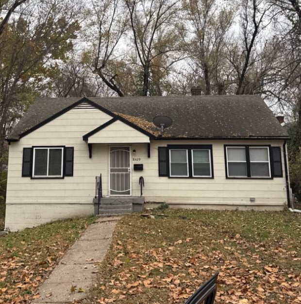 Primary Photo - 1429 E 66th Terrace