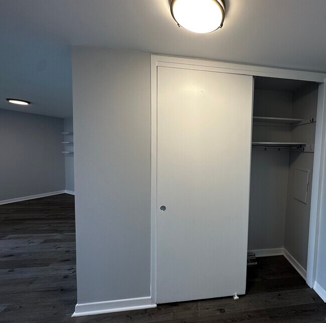 Foto del edificio - 2626 N Lakeview Ave