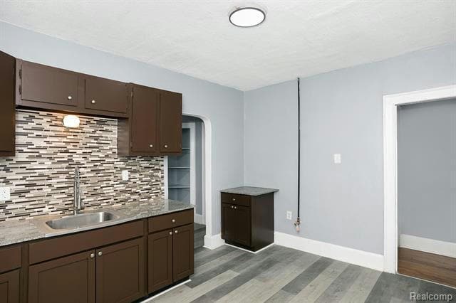 Foto del edificio - 2642 Webb St