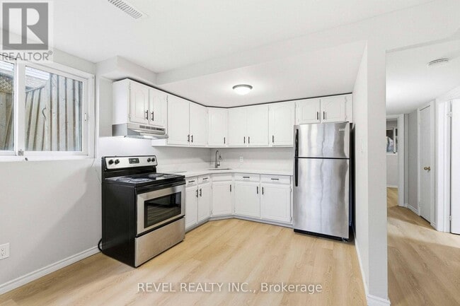 Building Photo - 1036 Attersley Dr