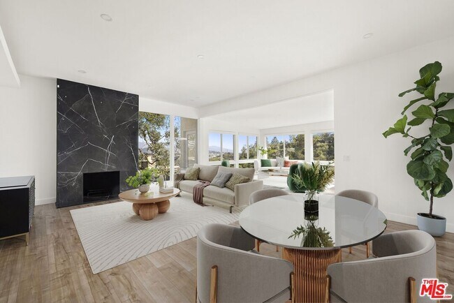 Foto del edificio - 2204 Ridgemont Dr