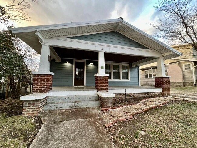 Foto del edificio - 123 E Churchwell Ave