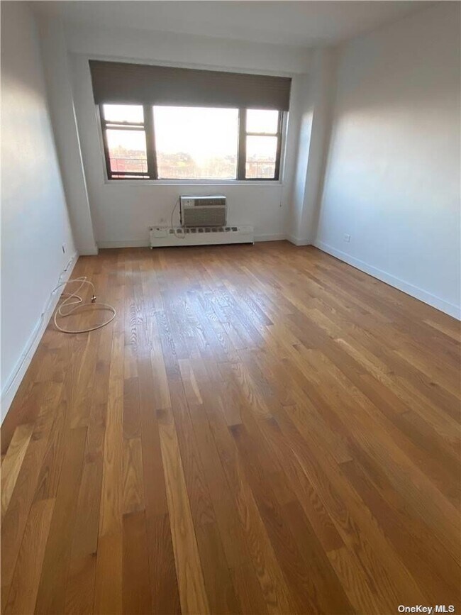 Foto del edificio - 83-60 118th St