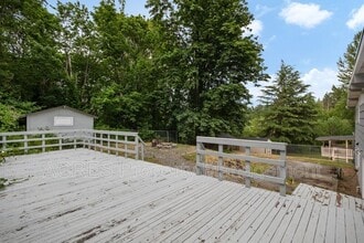 Building Photo - 12126 SE 160th St