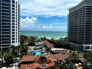 Building Photo - 5900 Collins Ave