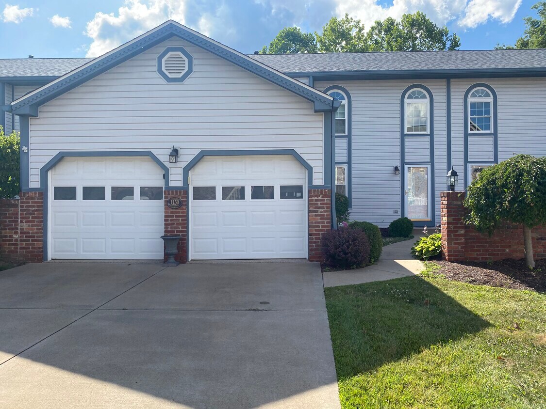 1150 Valleyview Dr, Lawrence, PA 15055 Townhouse for Rent in Lawrence