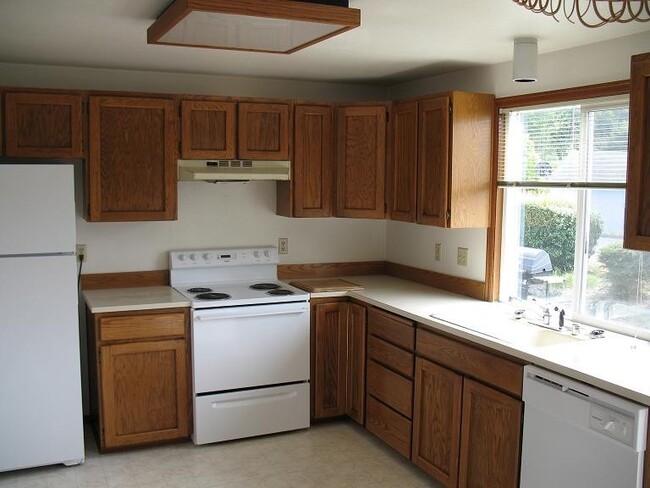 Kitchen - 8424 6th Ave