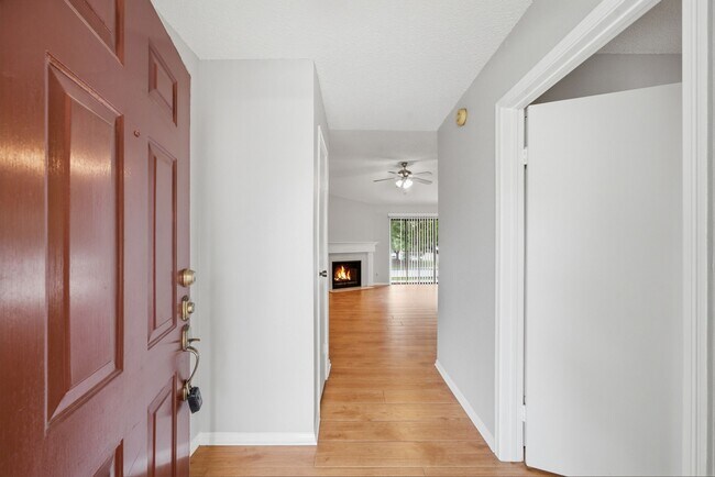 Building Photo - 2120 El Paseo St