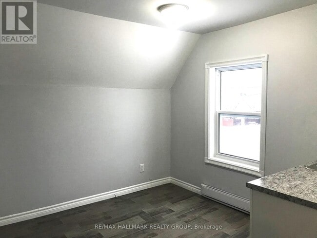 Building Photo - 159-159 Westhaven Crescent