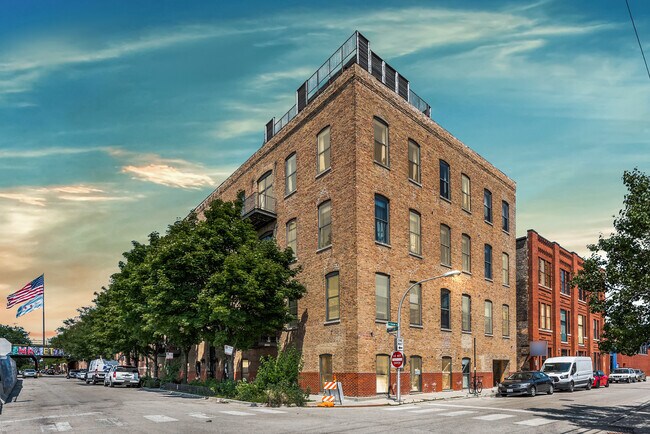 Building Photo - 401 N Aberdeen St