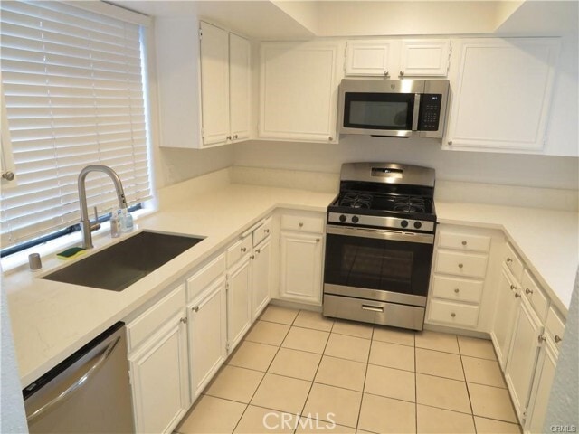 Building Photo - 12415 Riverside Dr