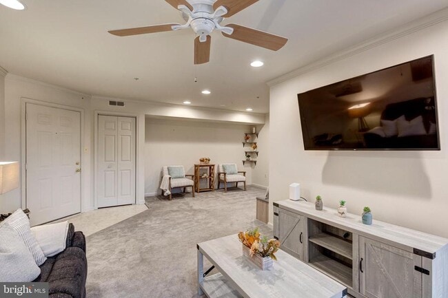 Building Photo - 3815 Sunnyfield Ct