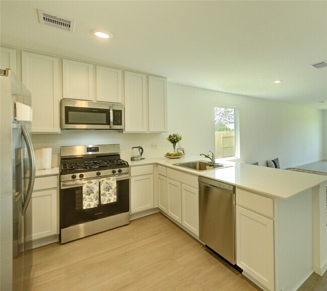 Building Photo - 1602 Birch Wood Dr