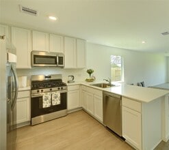 Building Photo - 1602 Birch Wood Dr