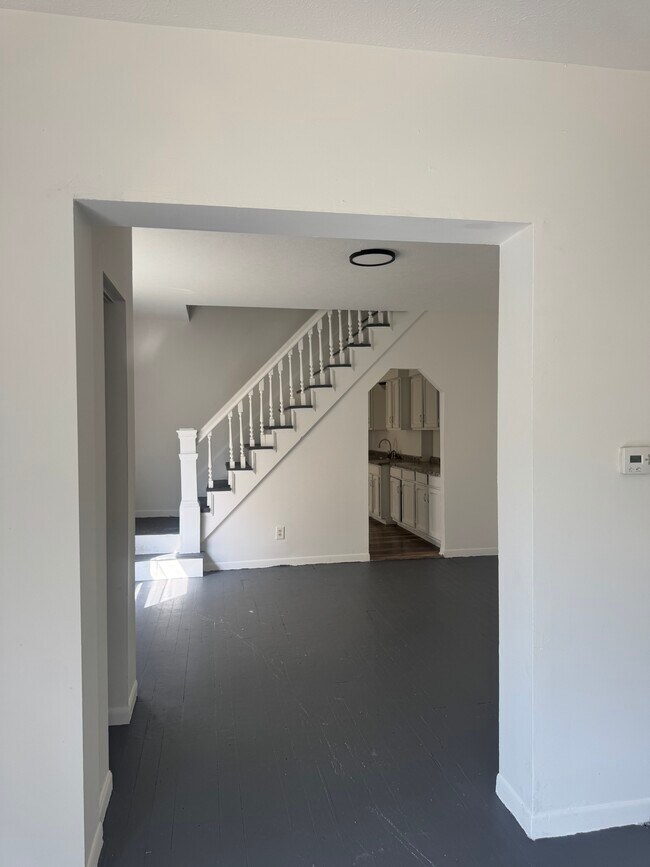 Building Photo - 1301 Clifton Ave