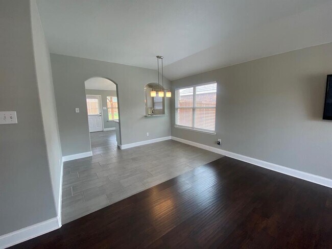 Foto del edificio - 135 Prairie View Dr