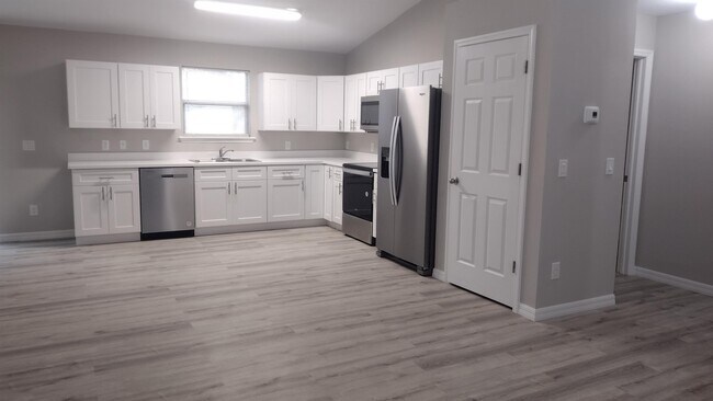 Foto del edificio - 3607 E 18th St