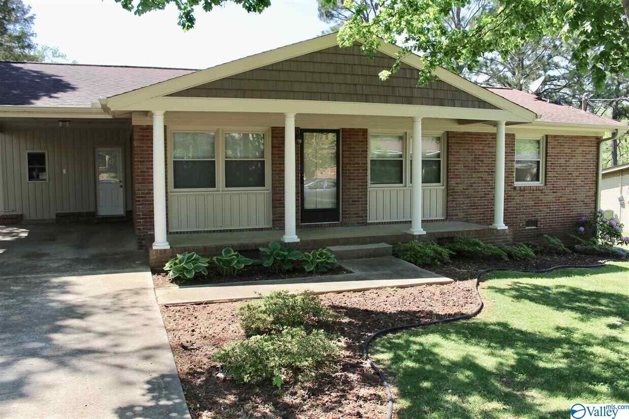 2103 Chambers Dr NE, Huntsville, AL 35811 House for Rent in Huntsville, AL