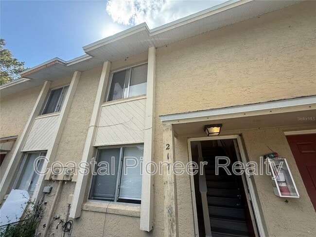 Photo - 217 S Moss Rd House