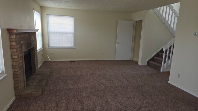 Foto del edificio - 3855 Blazingwood Way