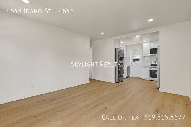 Building Photo - 4646 Idaho St