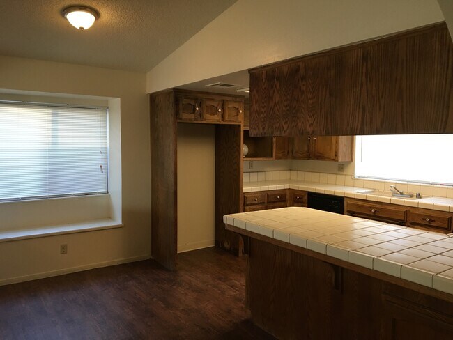 Building Photo - House
