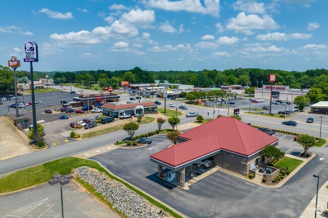 If you want to eat, shop, or see a movie in Benton, Hickory Square Shopping Center is the place to go.