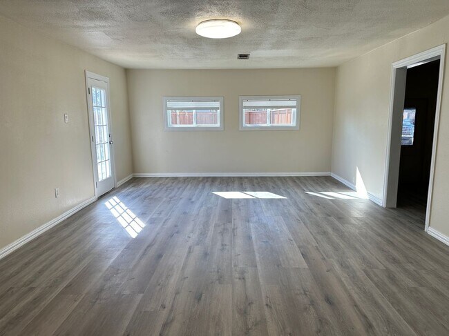Building Photo - 4706 Sachse Rd