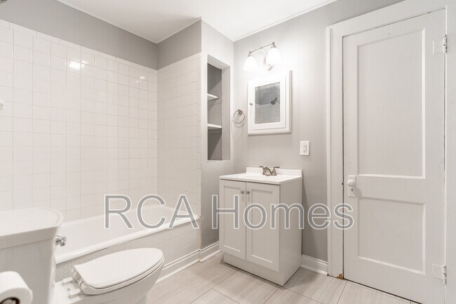 Foto del edificio - 509 N Bradley Ave