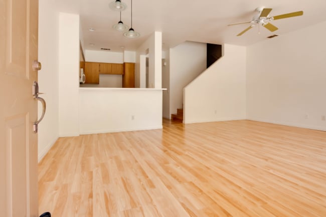 Building Photo - 1311 Phlox Ct