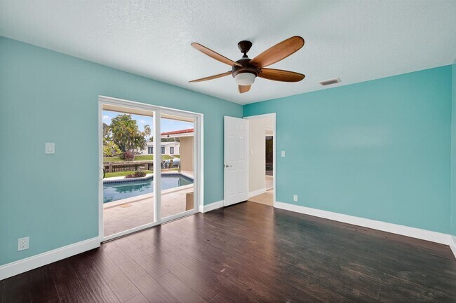 Foto del edificio - 1460 NE 57th Ct