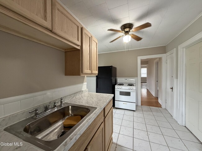 Building Photo - 102 Main Ave