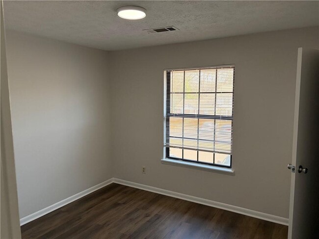 Foto del edificio - 3 Eastview Cir