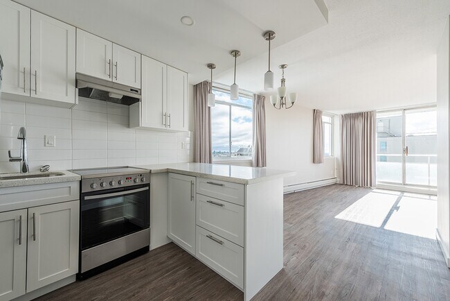 Photo du bâtiment - 5815 Yew Street