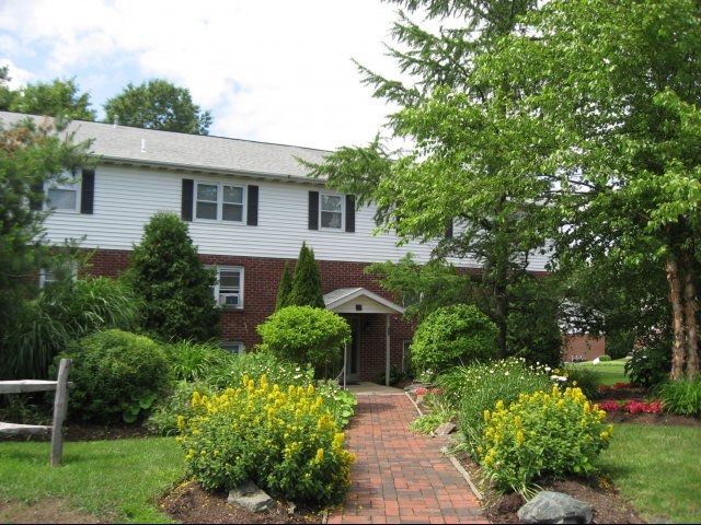 Primary Photo - 110 Country Garden Apartment