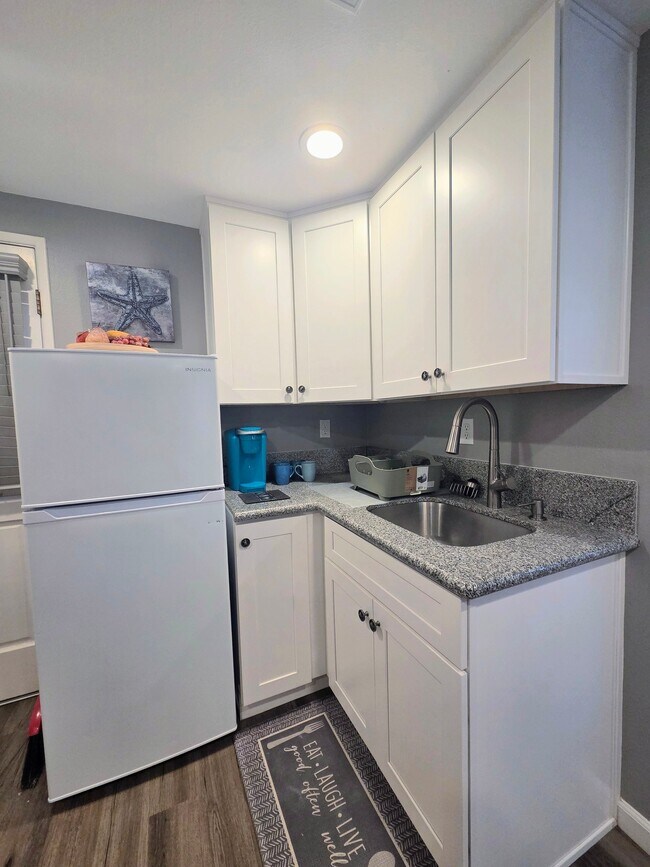 Foto del edificio - 248 Bluefield Ave