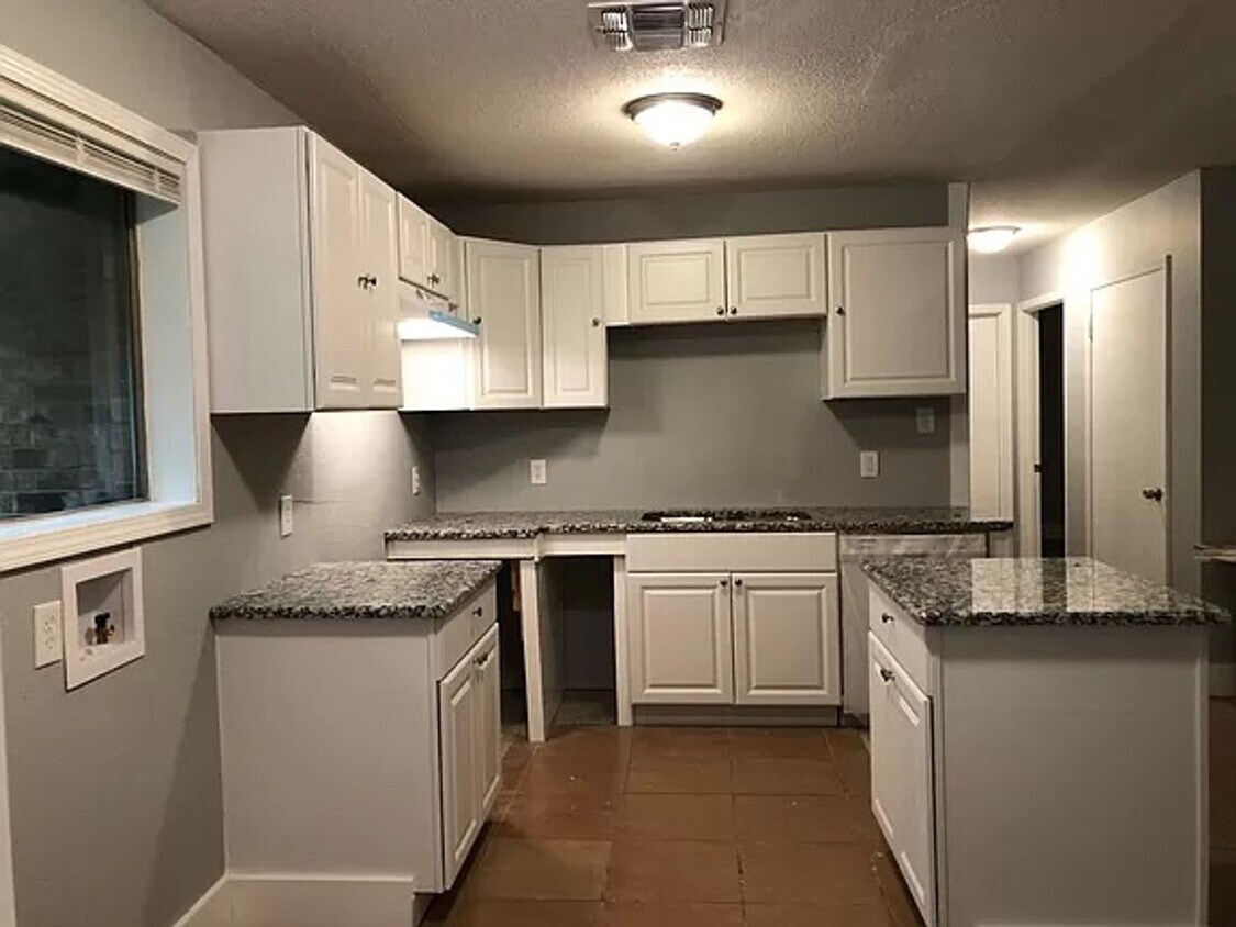 Foto principal - 1429-1429 Mahlow Dr