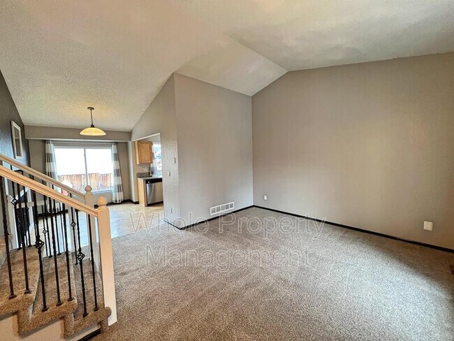 Building Photo - 12673 Green Cir