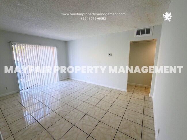 Foto del edificio - 4521 Treehouse Ln