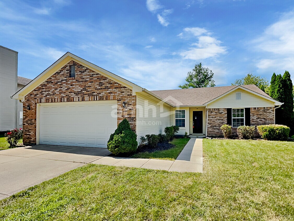 Primary Photo - 950 Millbrook Dr