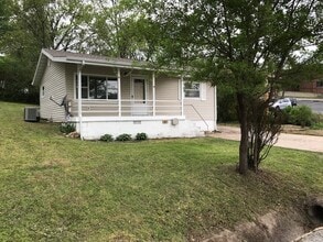 Building Photo - 211 S 3rd St