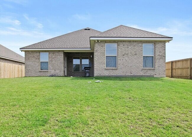 Foto del edificio - 21057 Astoria Ln