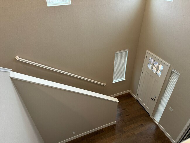 Foto del edificio - Fountaingrove 4 bedroom beauty