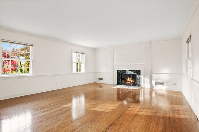 Foto del edificio - 37 Oak St W