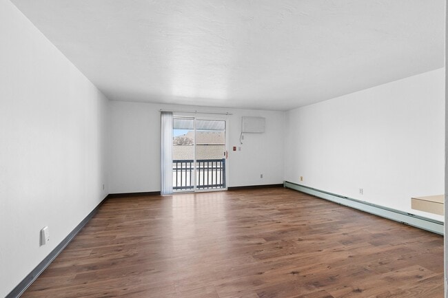 Building Photo - Wintergreen