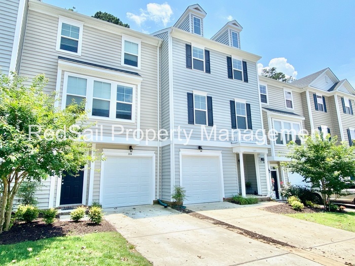 Primary Photo - Governor's Grove Home!